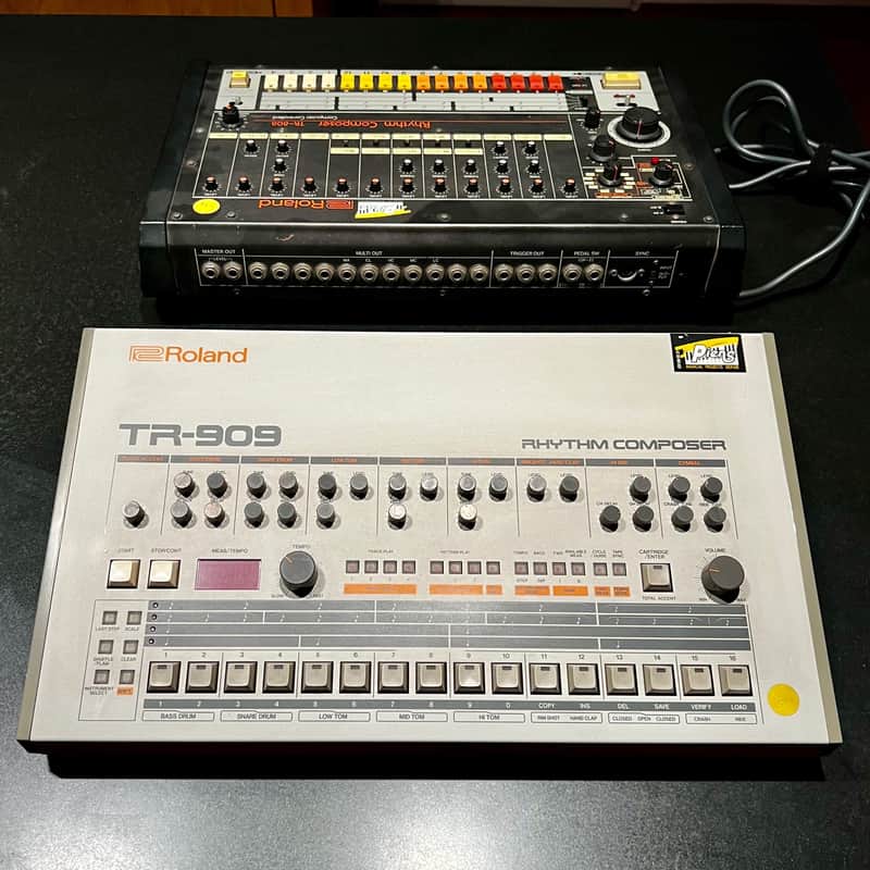 Roland TR-909 Rhythm Composer