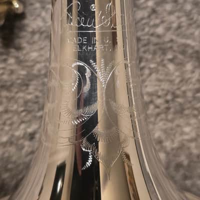 Bach 180S-37TW2024 Custom Stradivarius Bb Trumpet with Engraving 2010s - Silver image 4