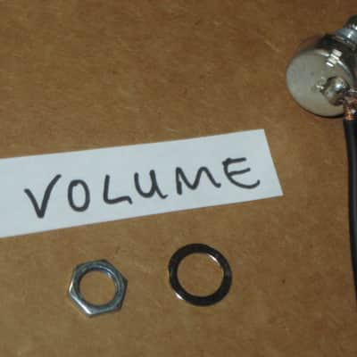 rarely used genuine Ibanez control harness (1 VOL pot B500K, 1 TONE pot A500K w/ capacitor, 1 jack) +main wires & nuts/washers & extra wires [NO switch] (from display piece 2018 Artcore AS-63 (NO: guitar, other parts) Metric, 18 spline coarse split shaft image 7