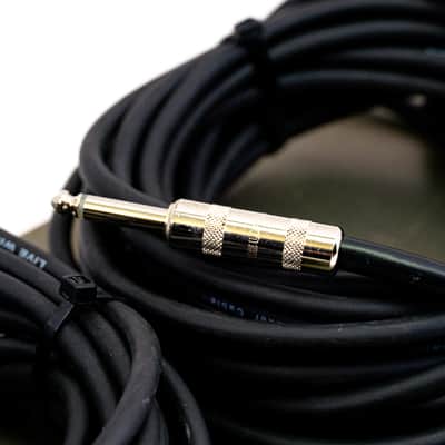 Crown D-60 Dual Channel Power Amplifier with Pair of 25' Speaker Cables image 4