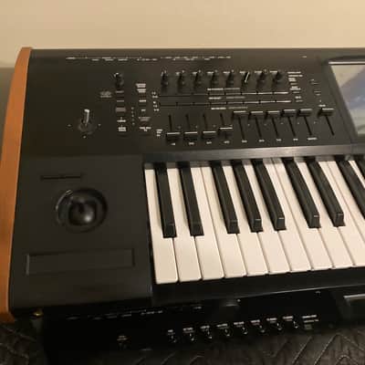 Korg KRONOS 2 61-Key Digital Synthesizer Workstation 2014 - Present - Black/Wood image 2