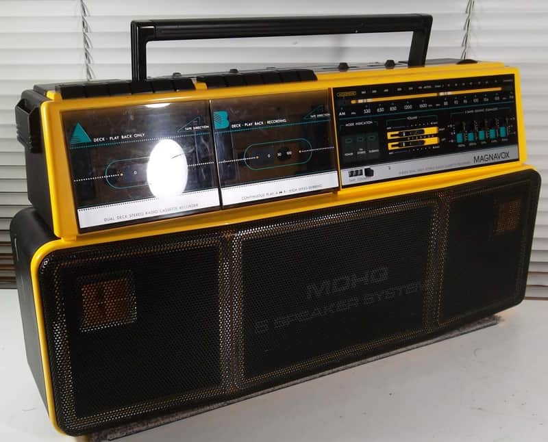 1988 Vintage Magnavox D8300 D-8300 22' x 11' Large Boombox Dual Cassette AM/FM Stereo AUX 5-Way Speakers Portable or AC Excellent image 1