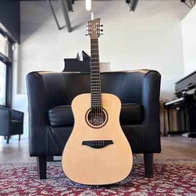 Jay Turser JTA53 3/4 Acoustic Guitar Left-Handed - Blackwood Fingerboard, Natural image 2