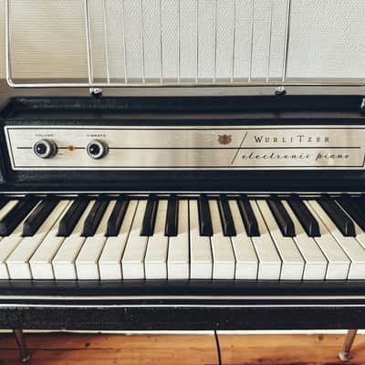 Wurlitzer 200A image 3