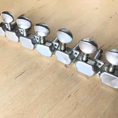 Guyatone 6-inline Tuners 1960's - Chrome (plus 1 extra) Teisco Kawaii image 4