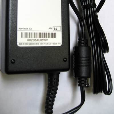 Yamaha PA-300C Replacement Adapter for the PSR-1500 or PSR-3000 & PSR-S550 Keyboard 16V, 2.4A Posit image 2