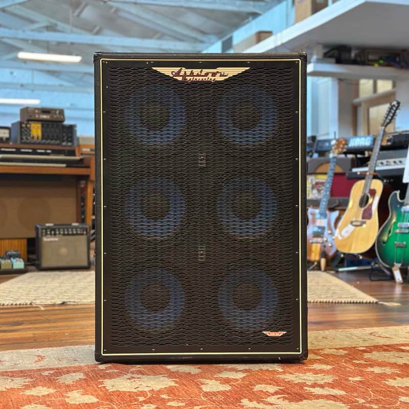 Ashdown ABM 610 900W 4Ω Bass Cabinet image 1