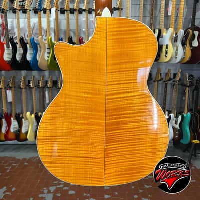 Taylor 614 Ce Grand Auditorium Natural Spruce Top Flamed Maple Back And S ID Es image 10
