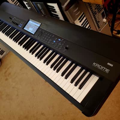 MUST SEE!!! KORG KROME 88 WORKSTATION FULLY SERVICED AND READY TO ROCK! image 3