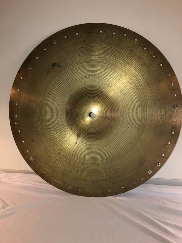 Zildjian Avedis 18” Thin Crash Cymbal image 1