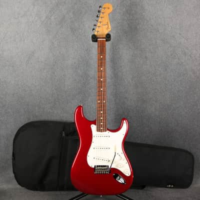 Fender Classic Player 60s Stratocaster - Candy Apple Red - 2nd Hand imagen 2