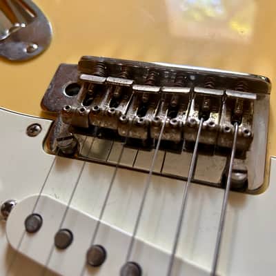 Fender Stratocaster 2020 - Butter Cream Yellow image 11