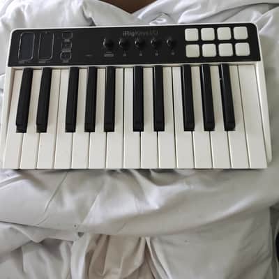 IK Multimedia iRig Keys I/O 25 2017 - Present - White image 1