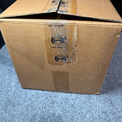 H2 Audio 2×0011 Modules + 002 Rack with Independent Output Level Controls image 11
