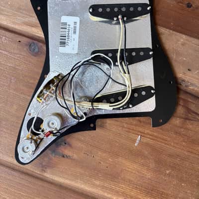 Fender 099-2345-506 Original '57 / '62 11-Hole Stratocaster Pickguard Pre-Wired - Black 1888 image 2