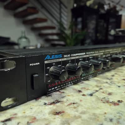 Alesis 3630 Dual-Channel Compressor / Limiter with Gate 1990s - Black image 1