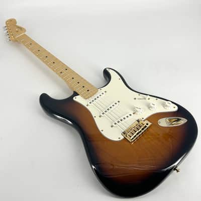 2014 Fender 60th Anniversary Commemorative American Stratocaster – 2 Tone Sunburst image 13