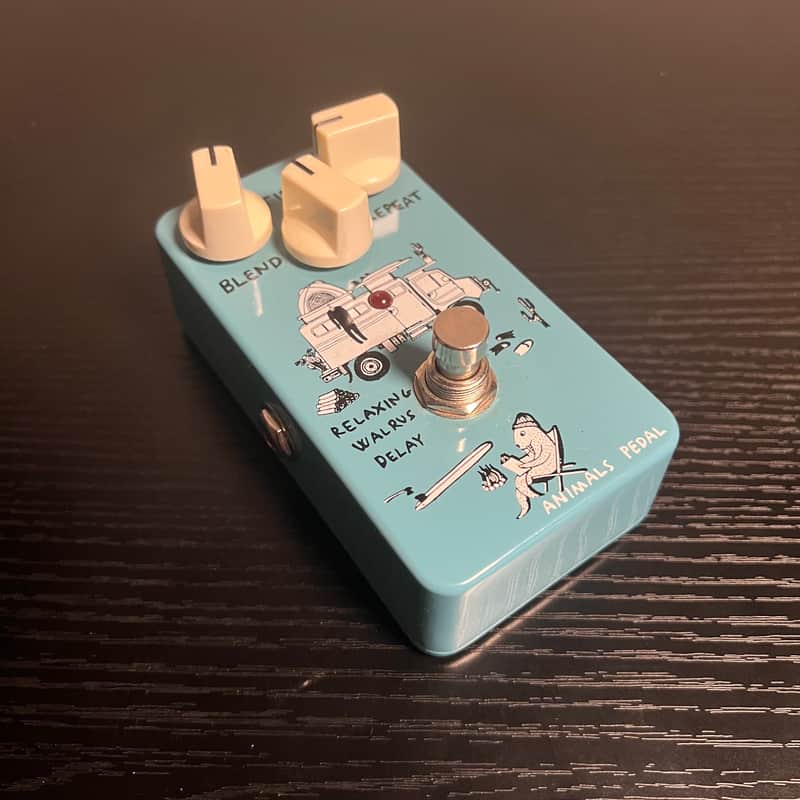 Animals Pedal Relaxing Walrus Delay V1 (Blue Graphic) | Open Box