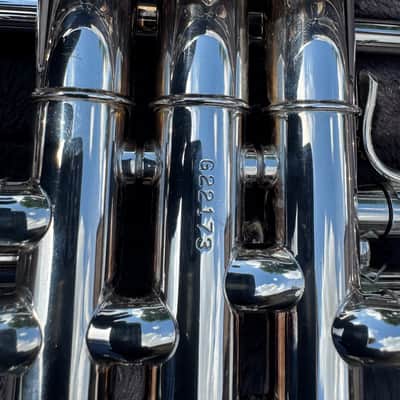 Gently Used Getzen Eterna Flugelhorn and Trumpet Combo with mouthpieces and case image 20