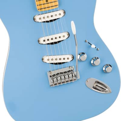 Fender MIJ Aerodyne Special Stratocaster (California Blue) & Deluxe Gig Bag image 4