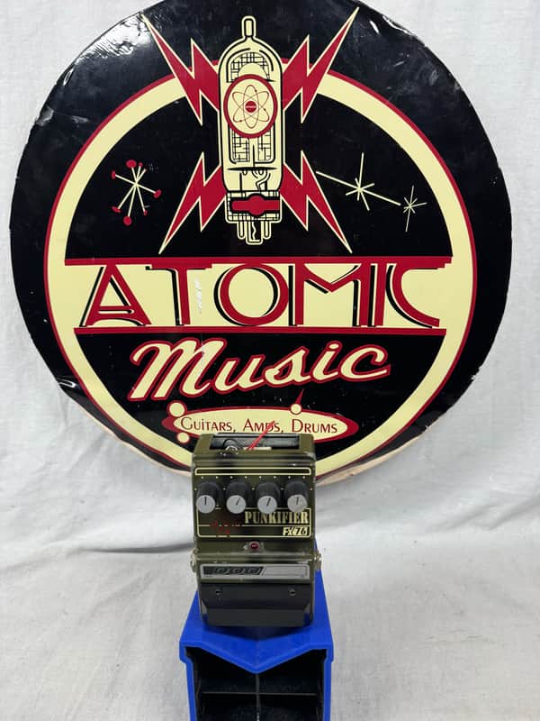 DOD Lamb Series FX76 Punkifier Distortion Pedal - missing battery cover image 1