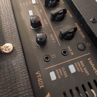 Vox Valvetronix VT40X 40-Watt 1x10 Modeling Guitar Combo 2010 - 2014 - Black image 2