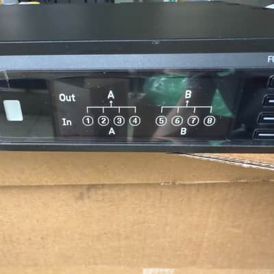 Shure AD8C – Axient Digital PSM Antenna Combiner (470–960 MHz), worldwide shipping image 12