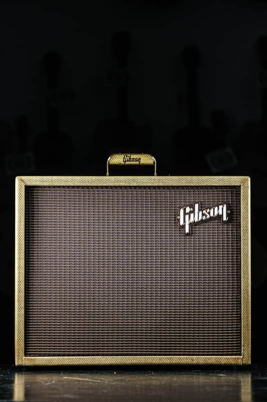 1962 Gibson GA-8T Discoverer Tremolo tweed image 1