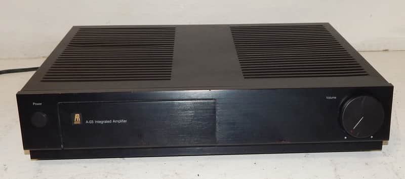 AR Acoustic Research A-03 integrated amplifier image 1