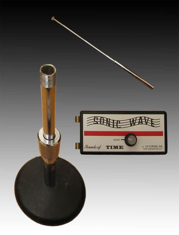 Sonic Wave Theremin image 1
