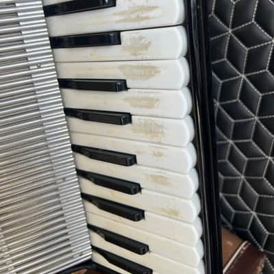 Silvertone Piano Accordion with case and strap- Must go! Plays good. Ships fast! image 9