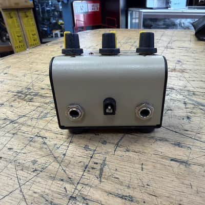Used Tube Works Tube Driver Real Tube Overdrive Guitar Pedal with Original AC Adapter 910 Tube Driver (3-Knob) 1993 - 1998 - Cream image 6