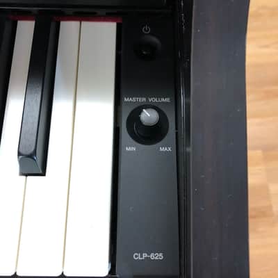 Yamaha CLP-625 Digital Piano image 9