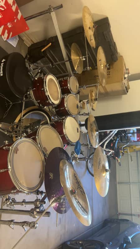 PDP PDCM2217RB Concept Maple Series 7x8/8x10/9x12/12x14/14x16/18x22/5.5x14" 7pc Shell Pack with Chrome Hardware 2010s - Red to Black Sparkle Fade image 1