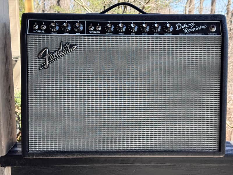 Fender ’65 Deluxe Reverb Reissue 22-Watt 1x12 Tube Combo 2004 - Black with silver tolex image 1