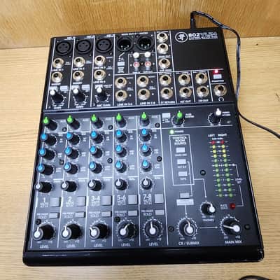 Mackie 802VLZ4 8-Channel Mic / Line Mixer 2014 - Present - Black image 3