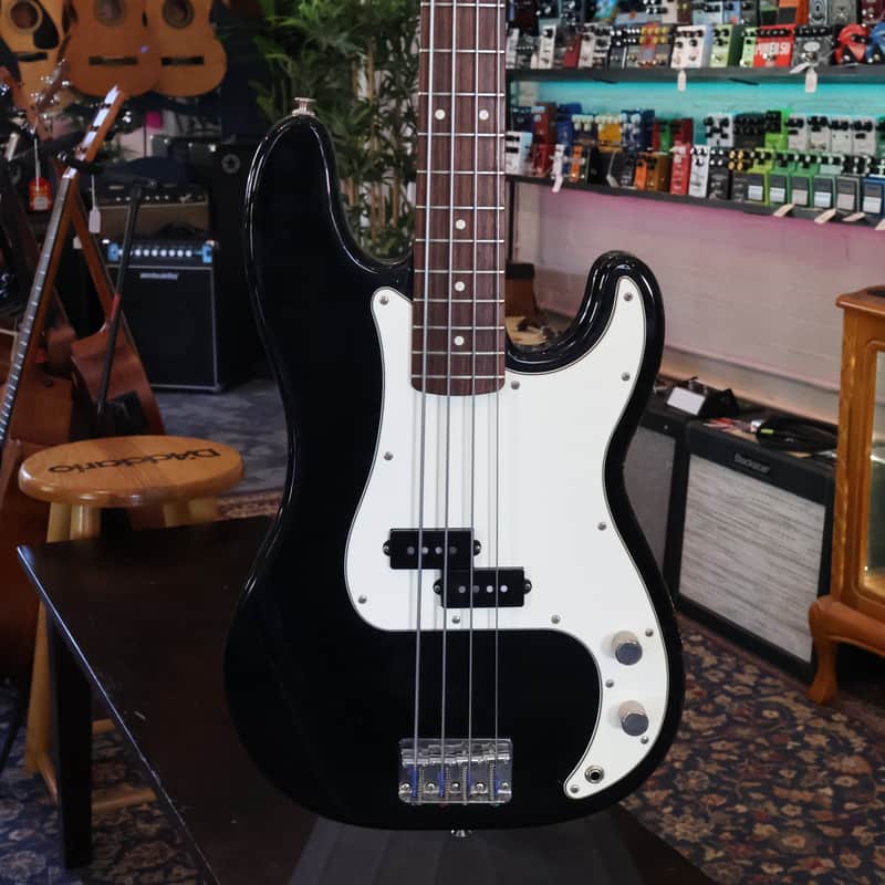 Fender 90's Precision Bass Squier Series MIM - USED image 1