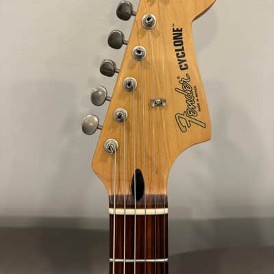 Fender Deluxe Series Cyclone II 2003 - 2006 - Daphne Blue image 2