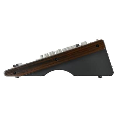 Korg MW-1608 EXDEMO image 4