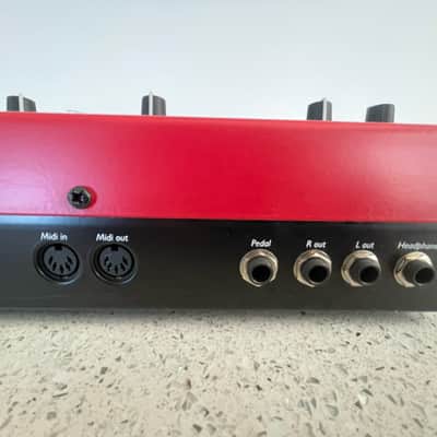 Nord Lead 49-Key 4-Voice Polyphonic Synthesizer 1995 - 1997 - Red image 13