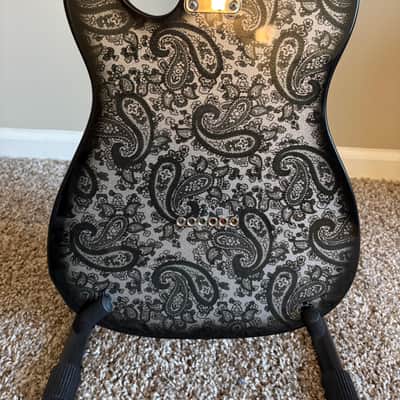 Crook T style 2019 - Black paisley image 4