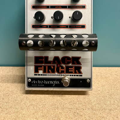 Electro-Harmonix Black Finger Optical Tube Compressor image 2