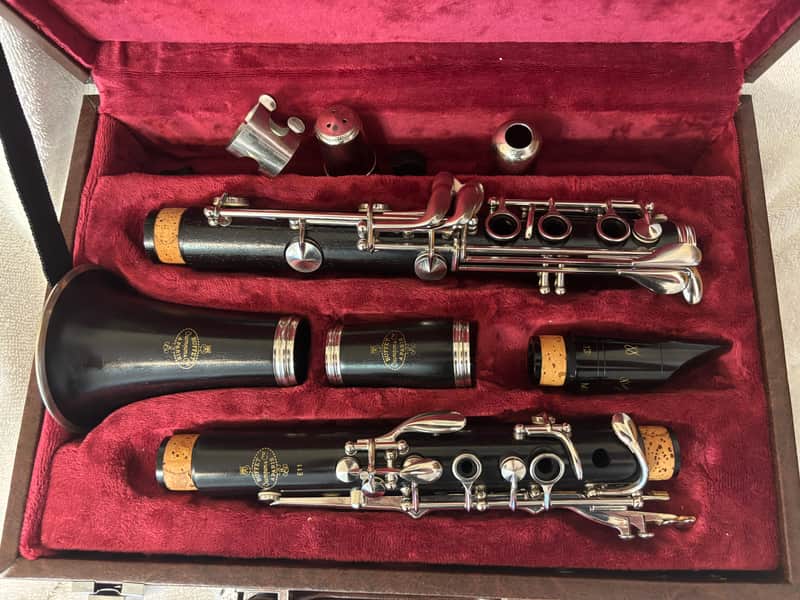 Buffet Crampon E11 Intermediate Bb Clarinet 2010s - Black