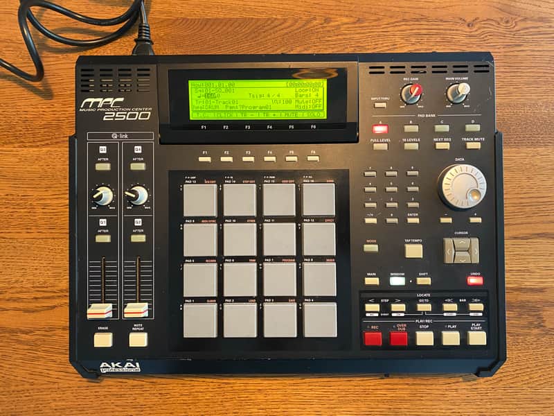 Akai MPC2500 Music Production Center 2005 - 2013 - Black image 1