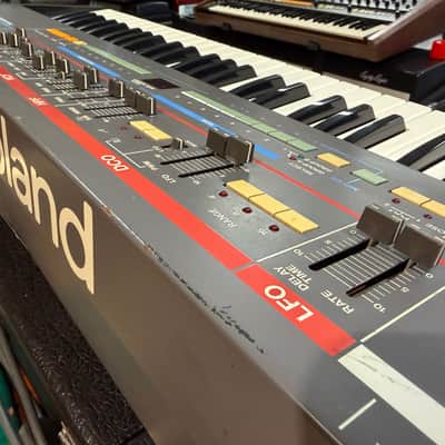 Roland Juno-106 61-Key Programmable Polyphonic Synthesizer 1984 - 1985 - Black image 6
