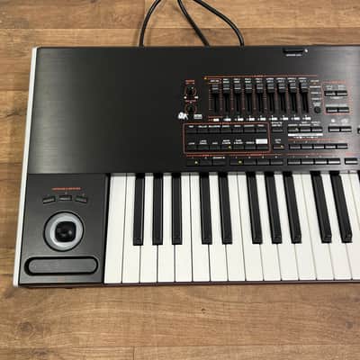 Korg PA4X 76 Note Arranger Workstation Keyboard; Serial No: 9011389 | Second Hand image 2