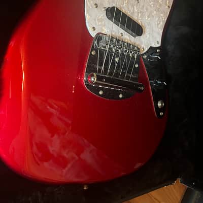 Fender Mustang MIJ 1969 2010-2011 - Candy Apple Red image 2