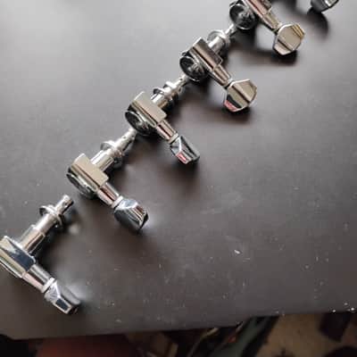 Wilkinson EZ Lock 6 in line tuners / machine heads, parts for project image 1