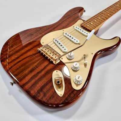 Fender Stratocaster Artisan Claro Walnut 2016 Custom Shop Amber Tinted image 4
