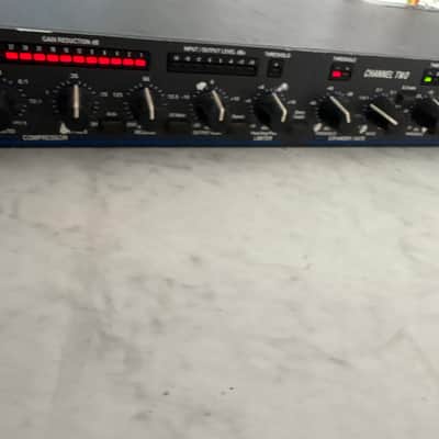 dbx 1066 Dual-Channel Compressor / Limiter / Gate 2010s - Black image 4
